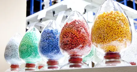 Differentia inter ipsum materia plastica et Ordinarius materia plastica